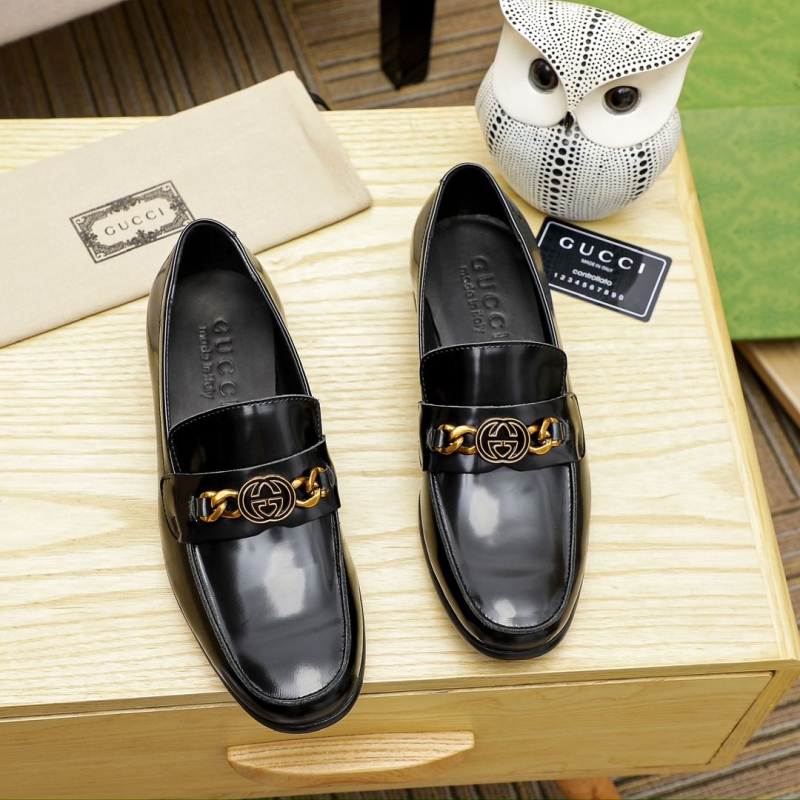 G*u*i leather shoes